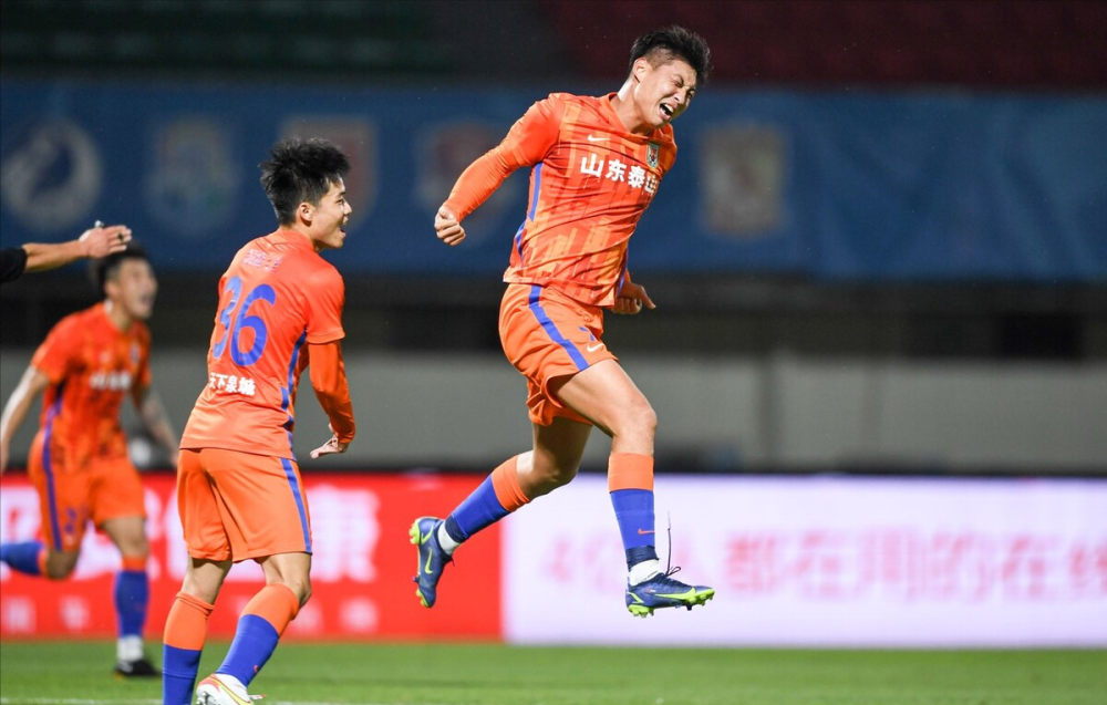 安博体育官方-包含风云突变山东泰山集结日战术微调多伦多猛龙更衣室发声备战中超，网友：上海海港战术微调备战NBA总决赛的词条