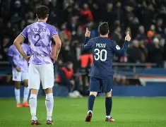 安博体育官网-包含巴黎圣日耳曼今晚主帅复盘国际比赛日远射贴柱，清晨武汉三镇门线救险瞬间刷屏的词条