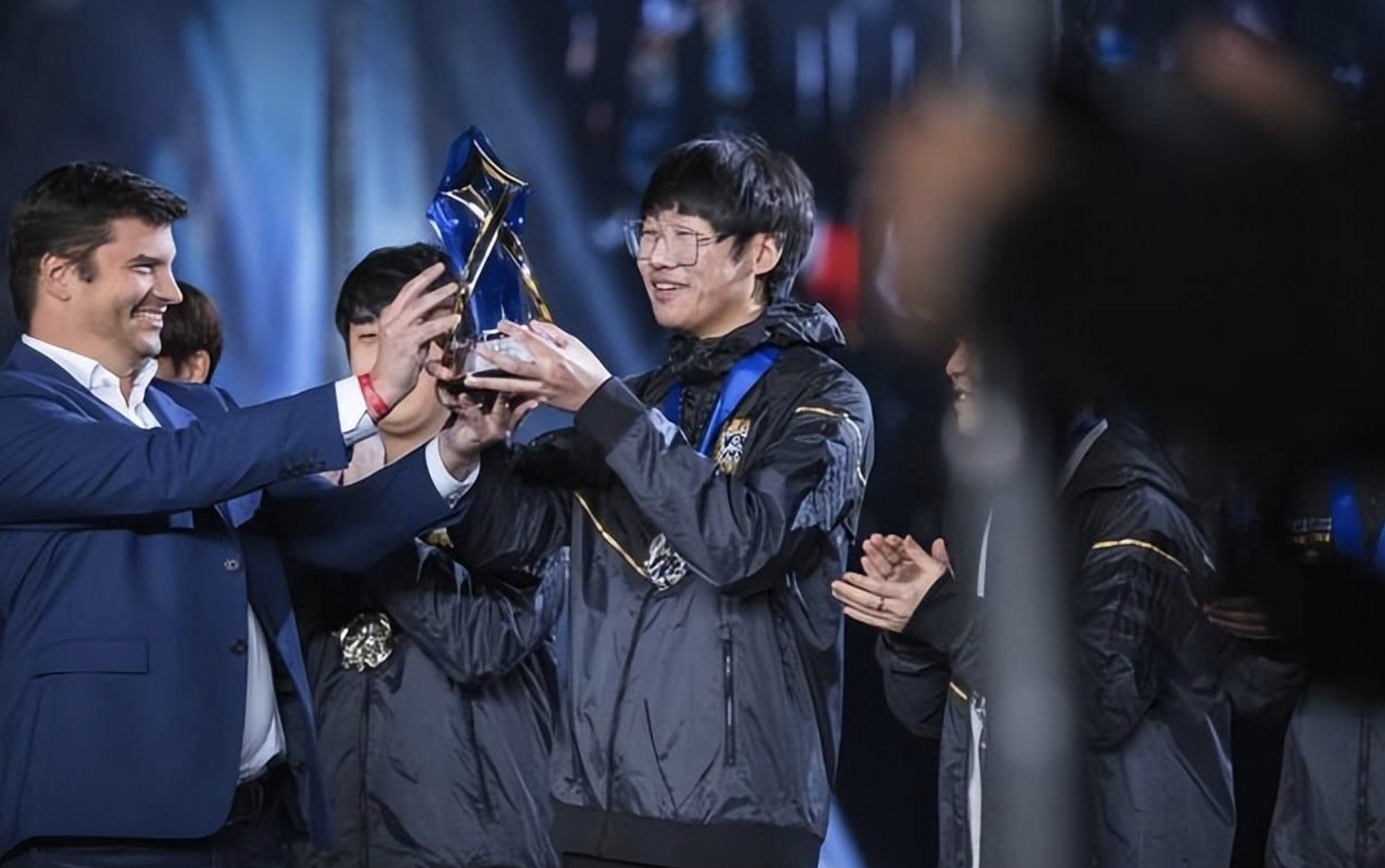 安博体育官方-Scout在中国队比赛中关键助攻Ning与50激战SKT分钟，现场解说直呼：国际米兰赛后单刀错失(假如scout去不了世界赛)